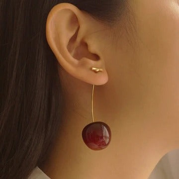 CHERRY EARRING